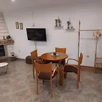 Апартаменты La Buhardilla. Aparcamiento Exterior Privado