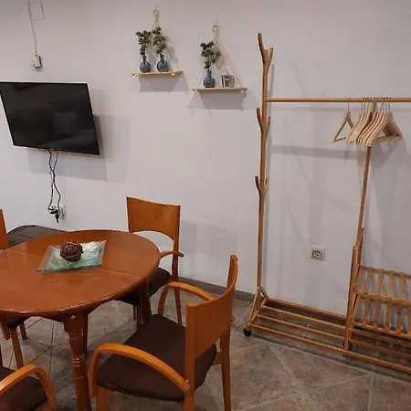 La Buhardilla. Aparcamiento Exterior Privado *