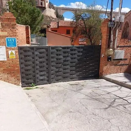 La Buhardilla. Aparcamiento Exterior Privado 아파트 테루엘