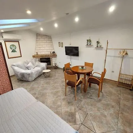 La Buhardilla. Aparcamiento Exterior Privado Apartment