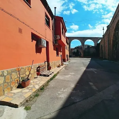 Apartment La Buhardilla. Aparcamiento Exterior Privado Teruel