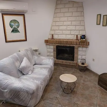 La Buhardilla. Aparcamiento Exterior Privado *