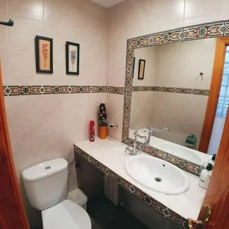 La Buhardilla. Aparcamiento Exterior Privado * 特鲁埃尔