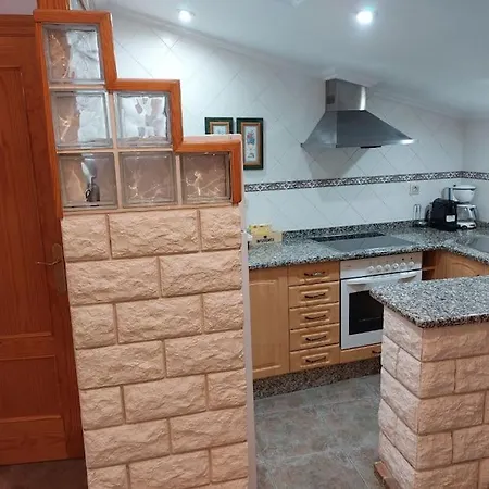 La Buhardilla. Aparcamiento Exterior Privado