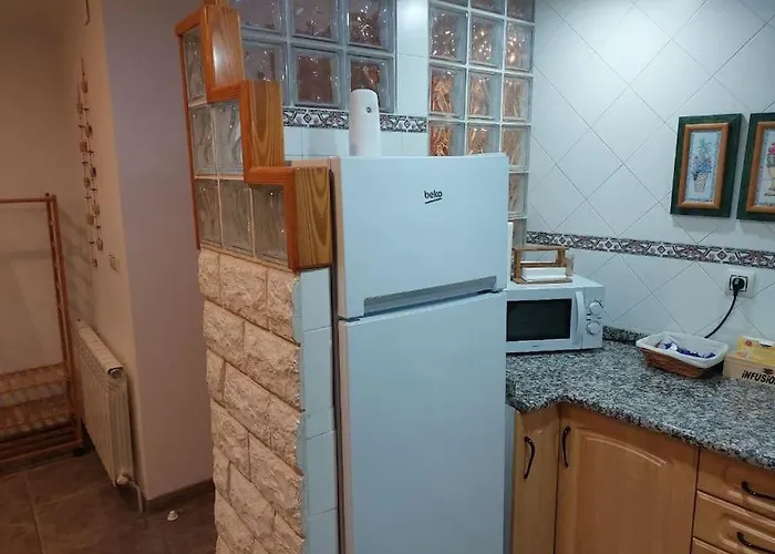 La Buhardilla. Aparcamiento Exterior Privado