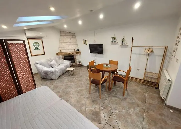 La Buhardilla. Aparcamiento Exterior Privado Lägenhet