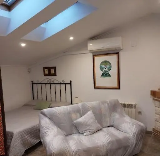 La Buhardilla. Aparcamiento Exterior Privado *